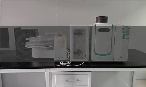 NF R13-002-1-1989,道路车辆.由导电和偶合引起的电干扰.第1 部分:电源标称电压12V的车辆.客车和轻型运输车辆.仅沿电源线路瞬态导电